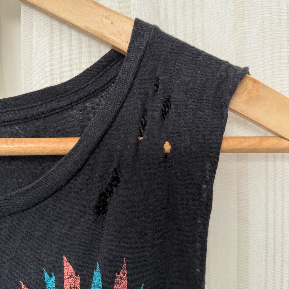 🌈5/$25 BUNDLE! Vans Distressed Eagle Muscle Tee - Picture 5 of 6